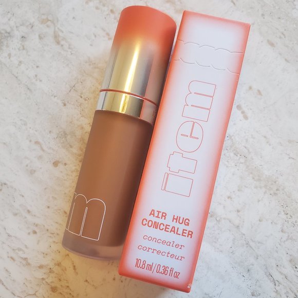 Item Beauty Air Hug Concealer - Picture 1 of 4